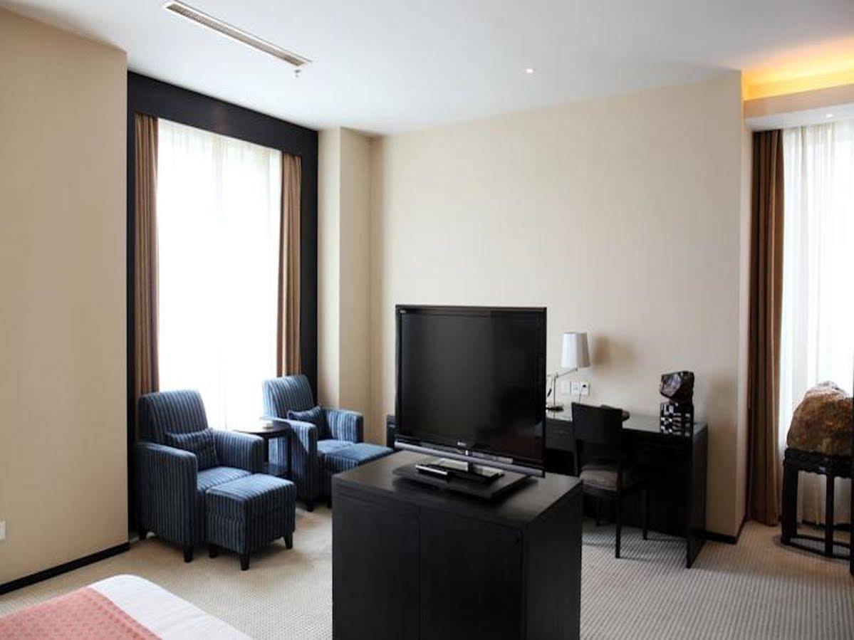 Hundred Centuries Hotel Shanghai Exterior photo
